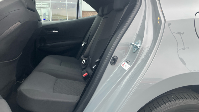 Toyota Corolla 1.8 VVT-i Hybrid Icon Tech 5dr CVT Hybrid Hatchback